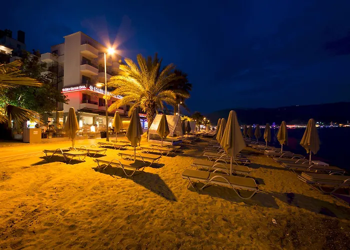 丽斯海滩酒店 3* 马尔马里斯