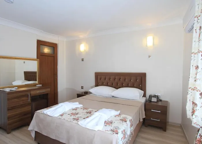 ホテル Reis マルマリス